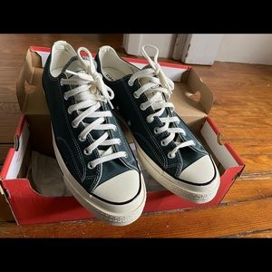 NEVER WORN Converse 70s low